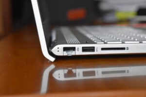 主婦におすすめの夜に稼げるネット作業は？